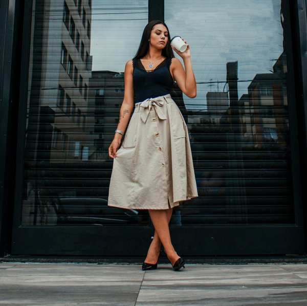 How to Style a Maxi Skirt for a Day Out in the UK?